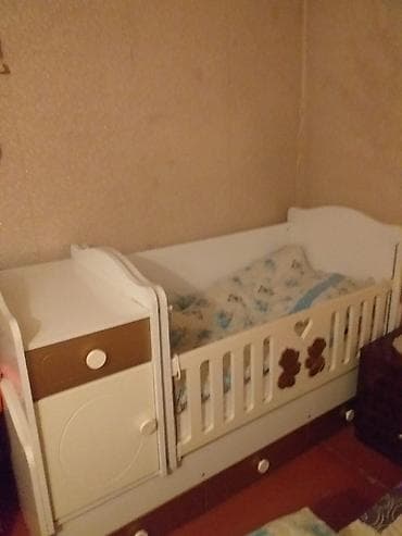 Beşiklər: Oğlan və qız üçün, Dördbucaq, Beşik, Dəstsiz, Matrassız, Yellənmə mexanizmsiz — 2