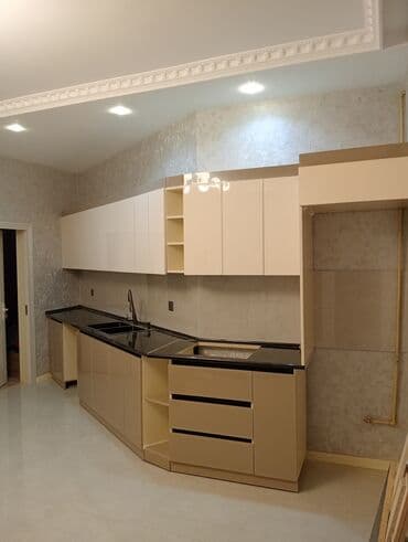 профессиональная чистка мебели: Кухонный гарнитур на заказ, Самозакрывающие петли, Ламинат простой, Нет кредита, Бесплатная доставка — 2