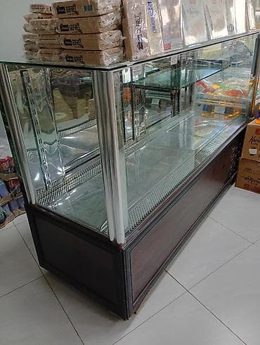 soyuducu satıram: Şüşə vitrinli soyuducu piştaxta - Ön və yan tərəfləri temperli — 4