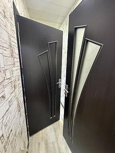 4 eded otaq qapısı satılır hamısı bir yerde 150 azn.Şekilde görünün 4