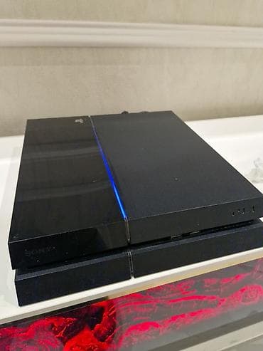 capture card: Sony PlayStation 4 (PS4) oyun konsolu Paket tərkibi: - PS4 konsolu — 1