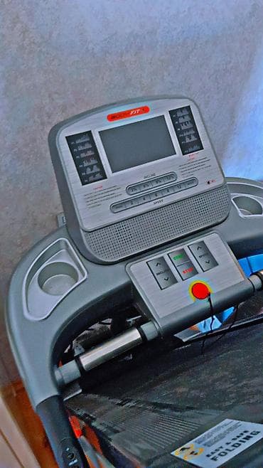 BodyFit qaçış trenajoru Xüsusiyyətlər: - Elektron panel: iri mavi LCD — 6