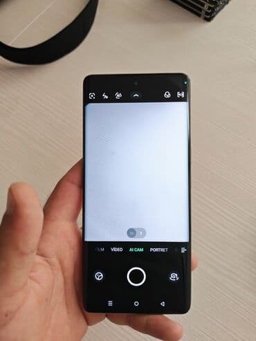 redmi note 14 5g qiymeti: İnfinix zero 30 5g 18 ram 256 gb yaddaş Ekran satilib batareya — 2