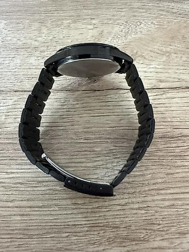 casio qol saatı: Casio qol saatı – klassik analoq dizayn - Korpus və qolbaq: qara — 5