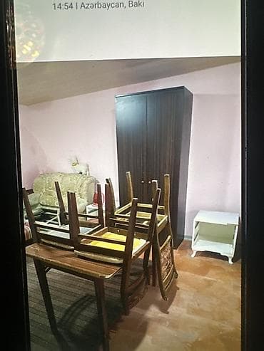 rieltor nedir: Bakı, Azərbaycan – həyət evi otağı - Geniş, işıqlı otaq; tavanı taxta — 2