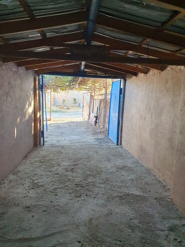 Kirayə qaraj: 18 kv. m, 3 * 6 * 2 Daş Kommunal xətlər qoşulmayıb — 7