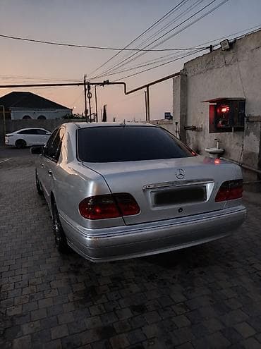 mercedes 208 d: Mercedes-Benz 300: 3 l | 1998 il — 5