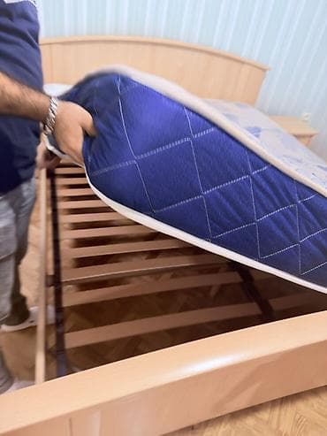 Ev üçün mebel: İki nəfərlik taxta çarpayı dəsti - Material: açıq ağac rəngli — 2