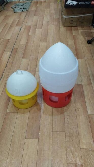 Göyerçinler üçün su qablari 2litr - 5 azn 7litr - 8.50 azn Bundan