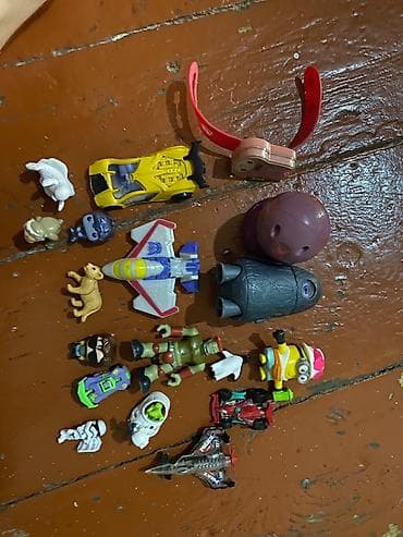 kinder natoons: Salam mcdonald's oyuncaqları və kinderler istəyən nömrəmə yazsın — 1