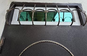 160azn. giriş qapısı dəmir. Hündürlüyü 230sm. Eni 90sm. Ünvan:Biləcəri — 4