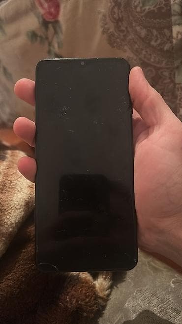 tunar sma: Smartfon – arxa hissədə üçlü kamera modulu və LED flaşla - Arxa — 3