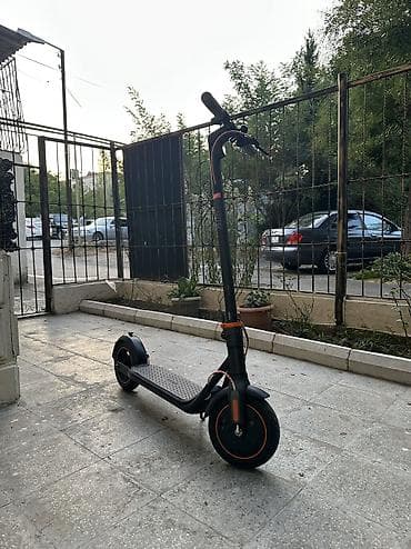 gitara kabel: Segway Ninebot elektrik skuteri Ninebot f40 ideal veziyyetdedir demey — 2