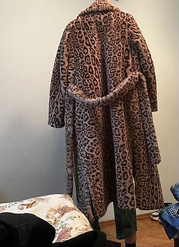 aşbaz geyimi: Leopard naxışlı süni kürk paltosu - Model: Uzun, klassik “oversize” — 2