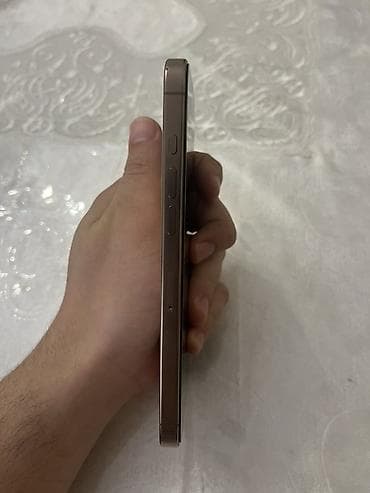 iphone 15 plus ikinci el: IPhone 16 Pro Max, 256 GB, Natural Titanium, Face ID — 5