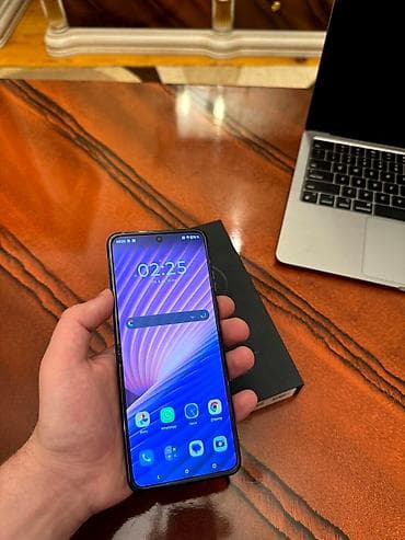 motorolla v8: Motorola Razr 40 Ultra, 256 GB, rəng - Qara, Zəmanət, Sensor, Barmaq izi — 5