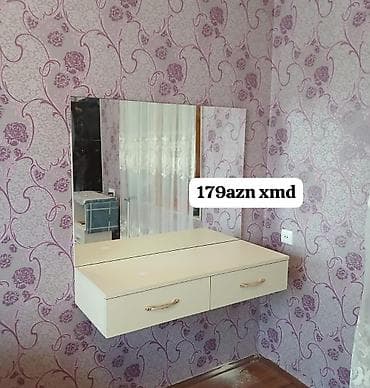 duz divan: Divar tipli makiyaj/komod masa və böyük güzgü dəsti - Model: Asma — 1