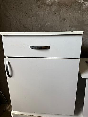 Ağ rəngli mətbəx/hamam dolabı - Material: laminat/MDF tipli ağ