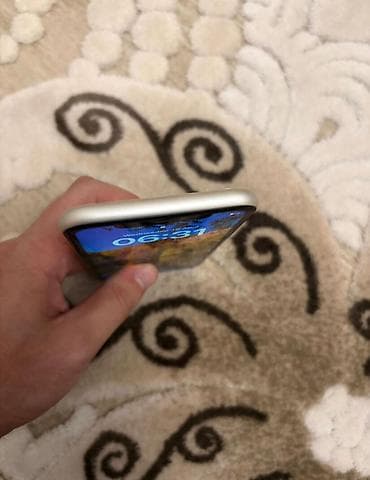 apple ipad a16: IPhone 11, 128 GB, Face ID, Sənədlərlə, Hissə-hissə ödəniş — 3