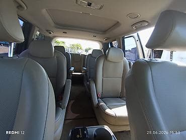 mini karavan: Kia Grand Carnival / Sedona minivan - Kuzov: ağ rəng, geniş və — 3
