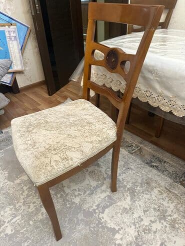 gulməxmər parcalar: Qonaq otağı üçün, Açılan, Dördbucaq masa, 6 stul — 3