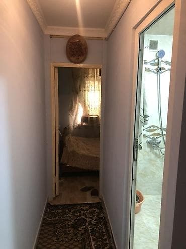 bulbulede evler: 1 otaqli iki otaga duzelip kuxna balkonda yerlesir temirli paltar — 2