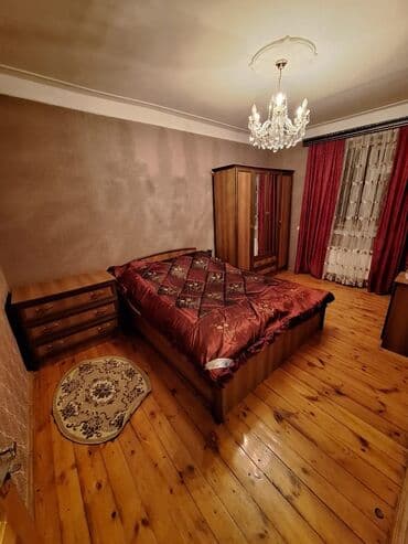 6 cı mikrorayon satılan evlər: Bakı, 8-ci kilometr, 3 otaqlı, Köhnə tikili, m. Neftçilər, 96 kv. m — 9