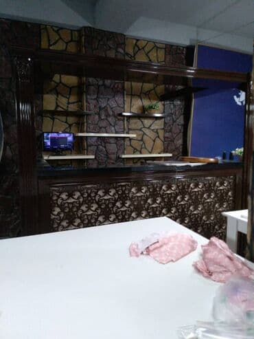 Yüksək keyfiyyətli zövqlə düzəldilmiş restoran bar dəsti satılır