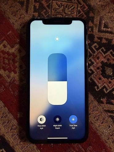 IPhone Xr, 128 GB, Qara, Face ID — 2