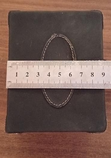 korpu kran: Dəri saxlama qutusu - Material: süni dəri örtük, kontrast ağ tikişlər — 6