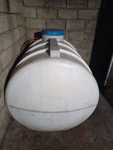 Bak, Plastik, 2000 l l, İşlənmiş, Ünvandan götürmə