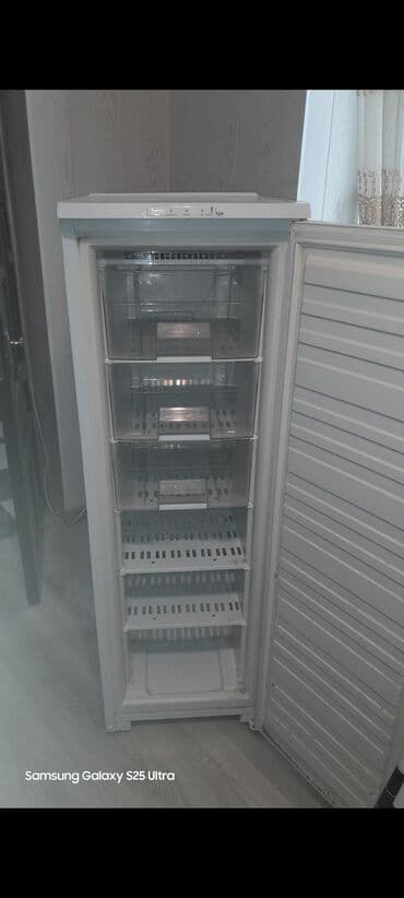 xaladenik satiram: Dik tipli dondurucu şkaf - Rəng: ağ - Ön paneldə mexaniki idarəetmə — 7