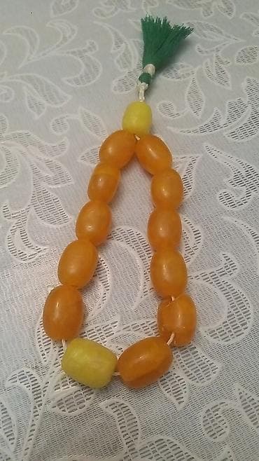 Kişi ayaqqabıları: Kəhrəba rəngli təsbeh - Material: qatran əsaslı muncuqlar (kehrəba — 1