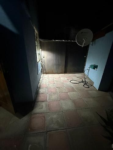xirdalanda ev: 4 otaqlı həyət evi - Plan: 2 ayrı yataq otağı, san/qovşaqlı vanna — 3