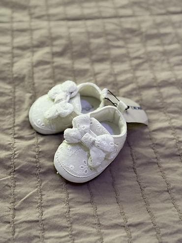 Xodunoklar: Ağ rəngdə körpə qız üçün balet tipli ilk addım ayaqqabıları - — 2