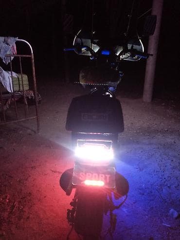 r line volkswagen: Elektrik skuter – LED işıqlı, səbətli Xüsusiyyətlər: - Elektrik — 5