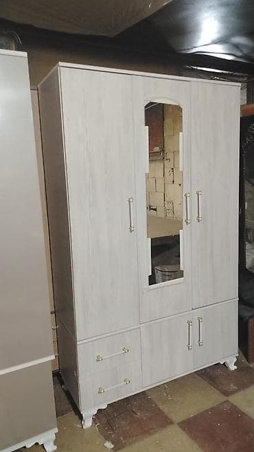 mebel qorka: 📌Dolab 3qapi 💶Qiymet 150azn 📏Ölçü 120 eni 2 hündür 47 dərin 🌈Reng — 3