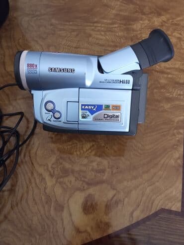 ikinci əl telfon: Videokamera 
Samsung — 2