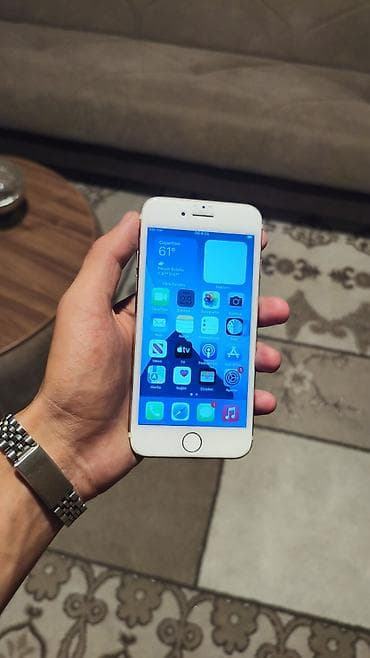 IPhone 7, 32 GB, Rose Gold, Barmaq izi