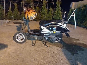 debilqe satisi: Şəhər içi rahat gediş üçün kompakt skuter/moped. Əsas xüsusiyyətlər — 9