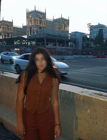 100% kətan. 250 manata alınıb, üst L, alt M ölçü. üç dəfə geyinilib — 2