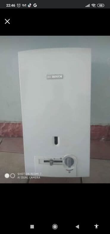 sef qapları: PVC materialdan hazırlanmış, müxtəlif ölçülü pəncərə çərçivələri. Bu — 6