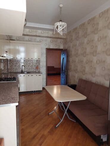 yeni gunəşlidə 1 otaqlı evlər: Sumqayıt şəhəri,6cmkrda 10 mərtəbəli yeni tikili binanın 4 cü — 5