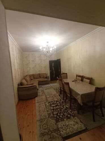 bakixanovda kiraye evler 2024: Köhnə günəşli,İnqilab ismayılov parkının yanı,Bazar store ilə üzbəüz,9 — 2