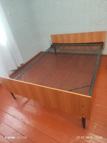 купить двуспальная кровать: Двуспальная кровать, Без подьемного механизма, Без матраса, Без выдвижных ящиков — 4