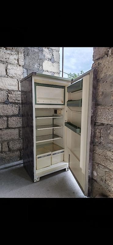 katyol satilir: Mərmər naxışlı boz rəngdə tək qapılı soyuducu. Soyuducunun daxilində — 4
