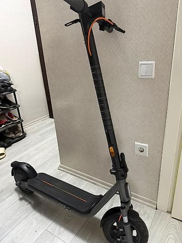 Elektrik nəqliyyatı: Elektrik skuter – şəhər içi sürətli və rahat hərəkət üçün. - Rəng — 1