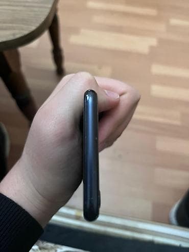 iphobe se 2016: IPhone SE 2020, 64 GB, Qara, Barmaq izi — 4