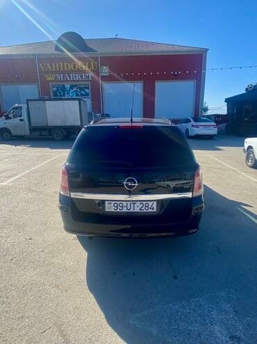задняя фара в багажник ниссан примера р11: Opel Astra: 1.4 l | 2007 il 20400 km Universal — 7
