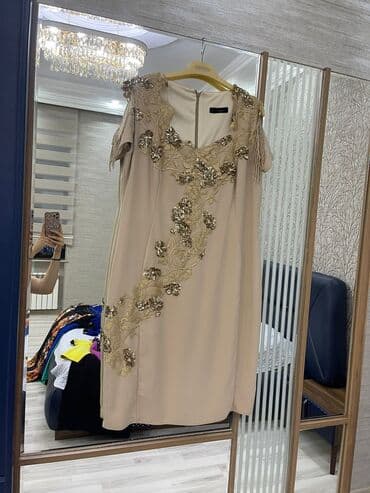 узбекское платье со штанами: 1defe geyinilib. cox baha alinib el islemelidir. Qaslarla bezedilib — 3